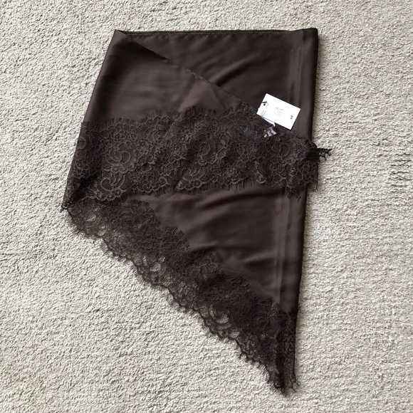 H&M - Triangular Satin Scarf. NWT. - Picture 2 of 4